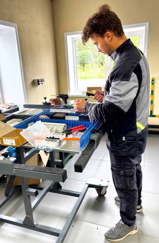  Начали сборку четырех комплектных шкафов управления ШУК-1.1-1.5 для котлов с шурующей планкой на котельной №22 ООО «ТЭР»