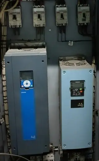 Шкаф автоматического управления оборудованием ШАУО-В-2-09.5-2-ЧВ-2-55